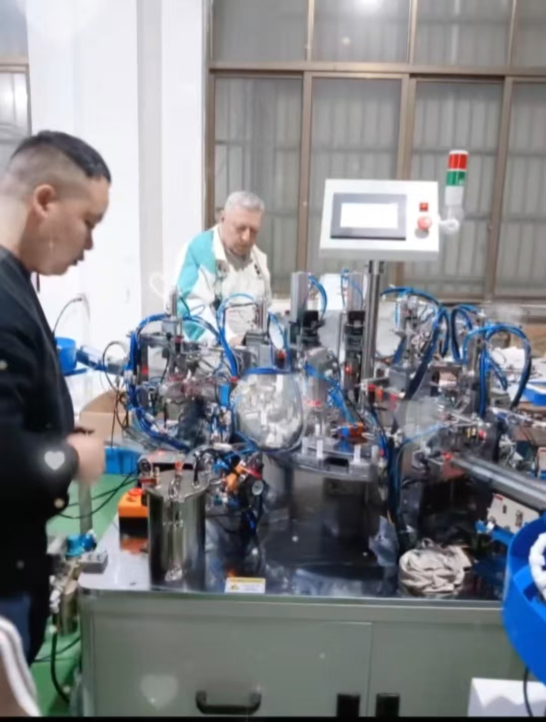 Customers de Aegypto ad officinam nostram visitare